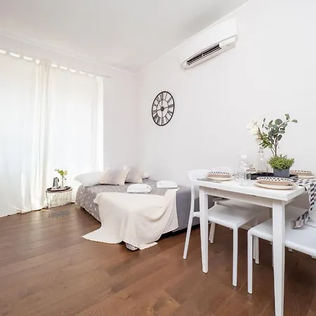 Appartement The Rent - Cozy Close To Navigli Milan